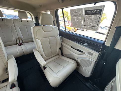Used 2021 Jeep Grand Cherokee L Limited w/ Luxury Tech Group II AWD/4WD image 32