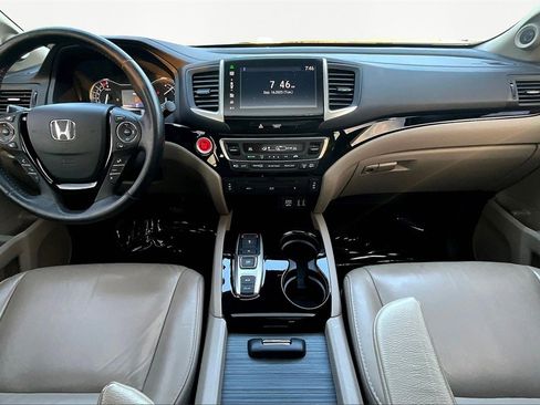 Used 2016 Honda Pilot Touring image 16