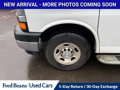 Used 2021 Chevrolet Express 2500 w/ Driver Convenience Package image 4