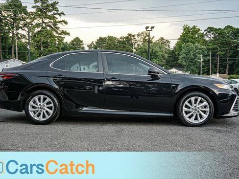 Used 2023 Toyota Camry LE FWD image 9