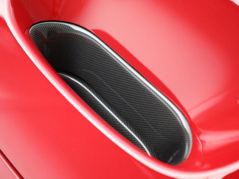 Certified 2021 Ferrari F8 Tributo image 32