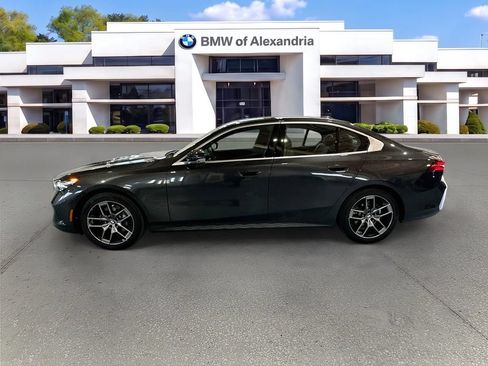 Used 2026 BMW 530i xDrive w/ Premium Package AWD/4WD image 8