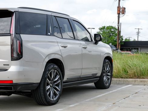 Used 2021 Cadillac Escalade Sport Platinum AWD/4WD image 11
