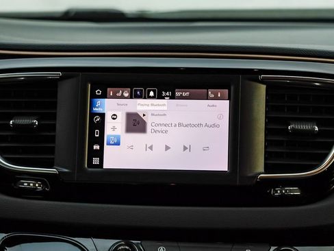 Used 2024 Chrysler Voyager LX image 17