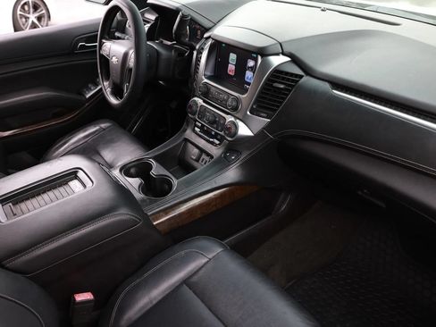 Used 2017 Chevrolet Tahoe LT w/ Luxury Package RWD image 19