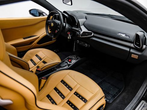 Used 2012 Ferrari 458 Italia Coupe image 50