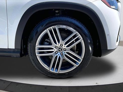 Used 2025 Mercedes-Benz GLS 450 4MATIC image 35