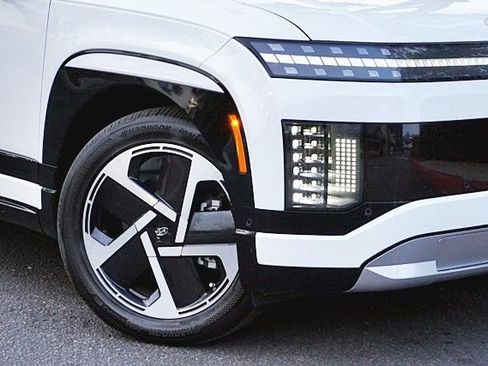 New 2026 Hyundai Ioniq 9 Limited image 4