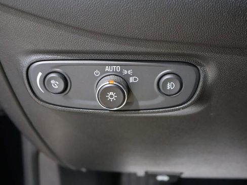 Used 2020 Chevrolet Equinox LT image 32