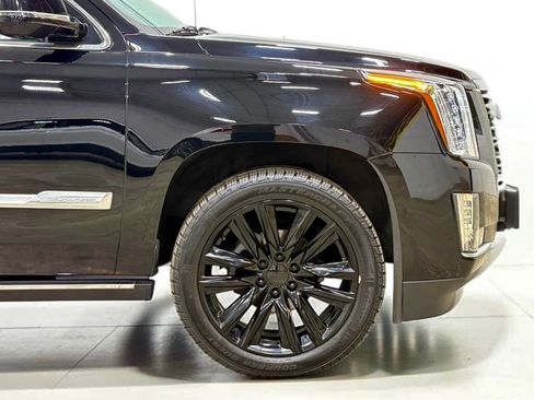 Used 2016 Cadillac Escalade ESV Premium AWD/4WD image 12