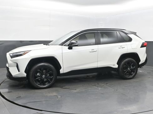 Used 2022 Toyota RAV4 XSE image 5
