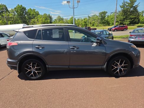 Used 2016 Toyota RAV4 SE w/ Advanced Technology Package AWD/4WD image 2