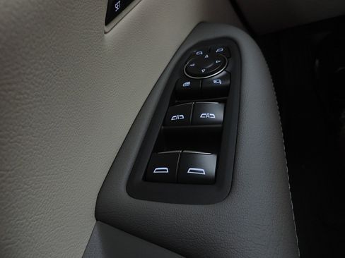 New 2026 Cadillac XT5 Premium Luxury w/ Driver Assist Package FWD image 23