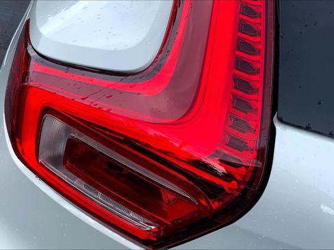 New 2024 Volvo XC40 Recharge Ultimate w/ Protection Package Premier image 5