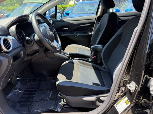 Used 2025 Nissan Versa SV FWD image 20