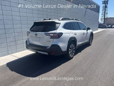 Used 2023 Subaru Outback Touring AWD/4WD image 3