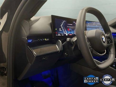 Used 2025 BMW 530i xDrive image 13