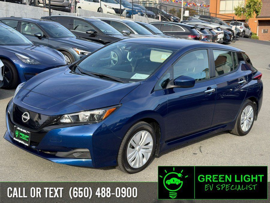 Used 2025 Nissan Leaf S FWD image 1