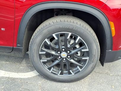 New 2026 Chevrolet Traverse LT w/ Sun and Wheel Package