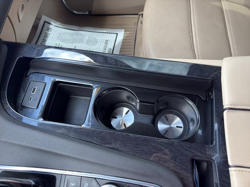 Used 2022 Cadillac Escalade ESV Premium Luxury w/ Performance Package image 27