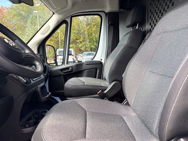 Used 2025 RAM ProMaster 2500 w/ U-Haul Equipment Group FWD image 27