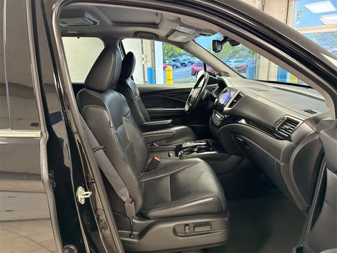 Certified 2017 Honda Pilot Elite image 25