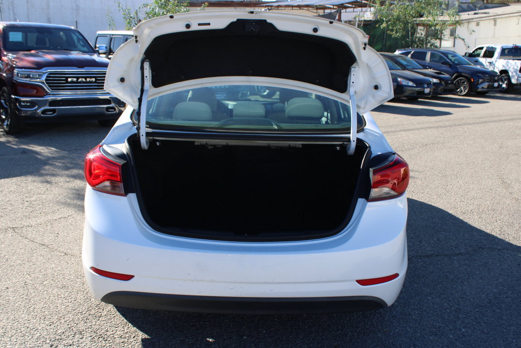 Used 2015 Hyundai Elantra SE FWD image 10