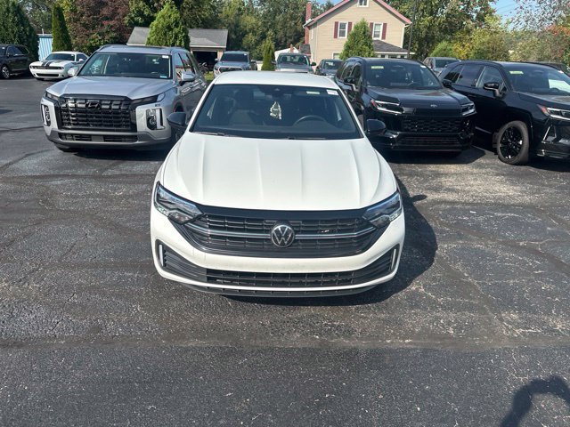 Used 2024 Volkswagen Jetta Sport FWD image 2