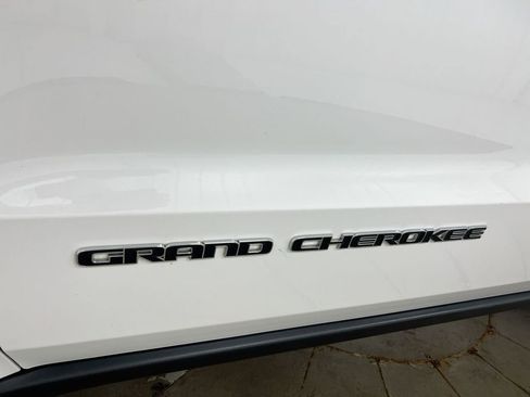 Used 2020 Jeep Grand Cherokee Limited w/ Luxury Group II image 28