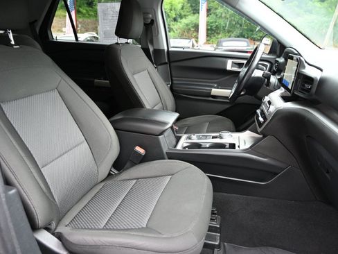 Used 2022 Ford Explorer XLT w/ Class IV Trailer Tow Package AWD/4WD image 19