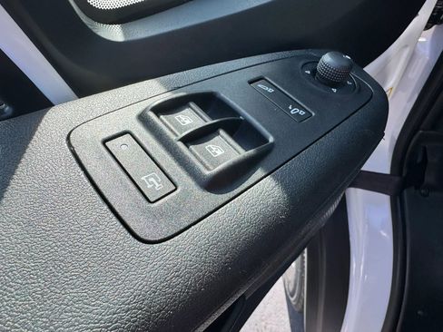 Used 2026 RAM ProMaster 2500 w/ Convenience Group FWD image 13