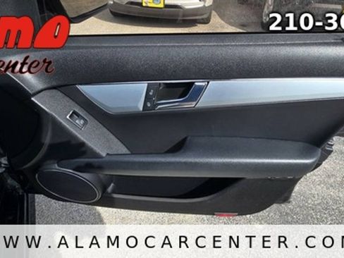 Used 2008 Mercedes-Benz C 300 Sedan image 17