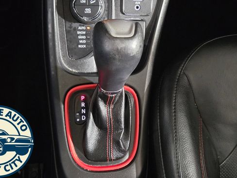 Used 2018 Jeep Compass Trailhawk w/ Leather Interior Group AWD/4WD image 18