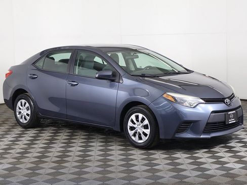 Used 2015 Toyota Corolla L image 30