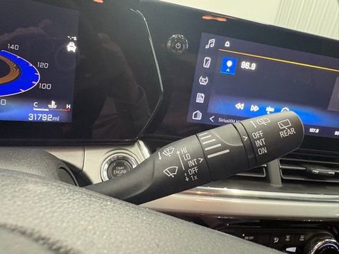 Used 2025 Chevrolet Trax LT image 18