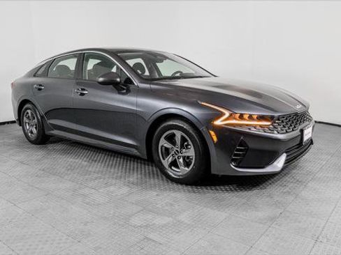 Used 2022 Kia K5 LXS image 9