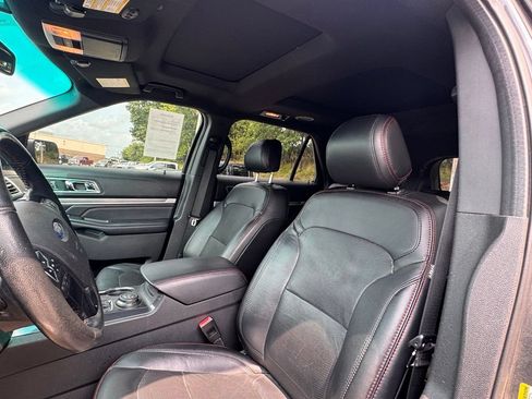 Used 2017 Ford Explorer Sport w/ Equipment Group 401A AWD/4WD image 9