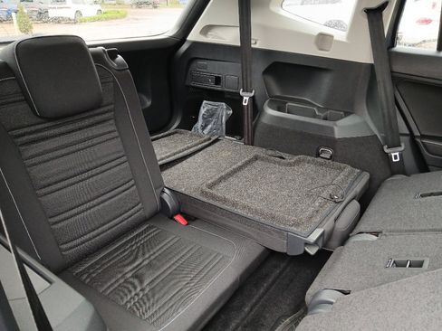 Used 2023 Volkswagen Tiguan S FWD image 21