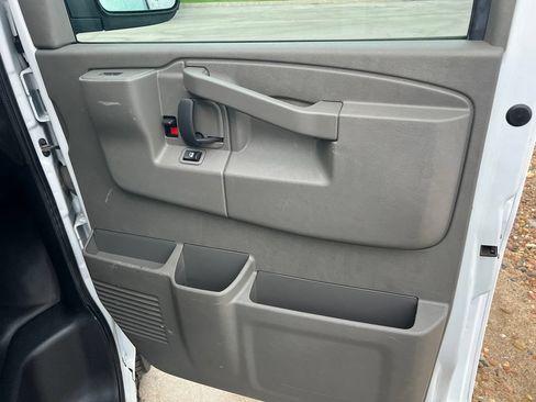 Used 2022 Chevrolet Express 2500 w/ Driver Convenience Package RWD image 24