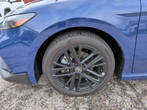 Used 2026 Toyota Camry SE AWD/4WD image 9