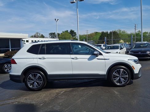 Certified 2024 Volkswagen Tiguan Wolfsburg Edition image 7