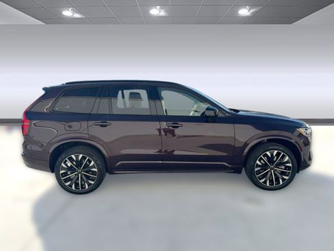 New 2026 Volvo XC90 T8 Ultra w/ Protection Package AWD/4WD image 8