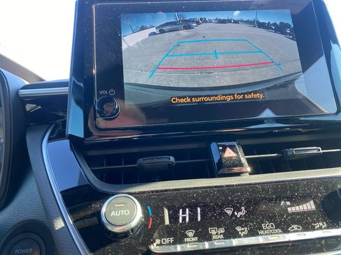 Used 2024 Toyota Corolla Cross AWD Hybrid image 23