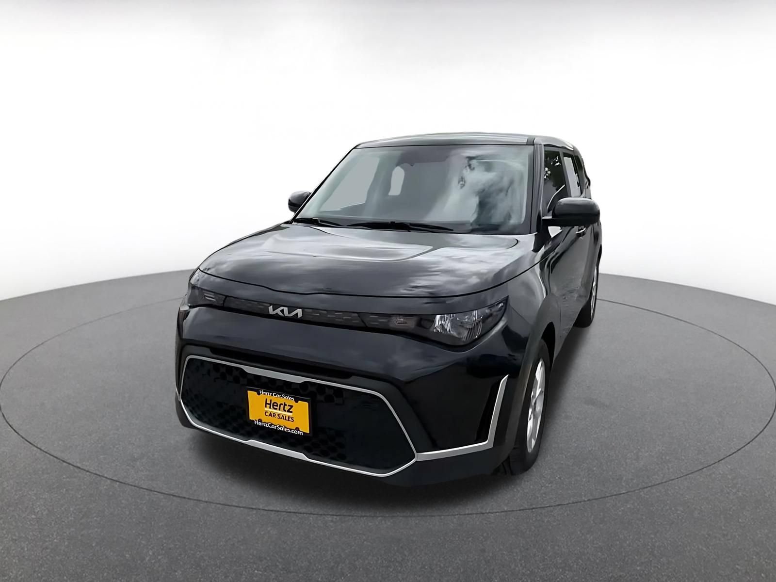 Used 2025 Kia Soul LX w/ LX Technology Package FWD image 6