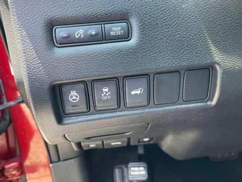 Used 2017 Nissan Murano Platinum w/ Platinum Technology Package FWD image 22