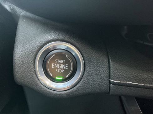 Used 2023 Buick Envision Essence AWD/4WD image 50