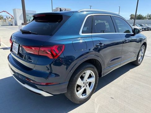Used 2020 Audi Q3 2.0T Premium w/ Convenience Package AWD/4WD image 2