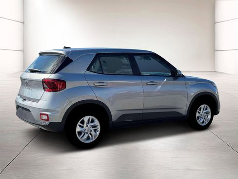 New 2026 Hyundai Venue SE image 8