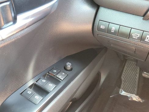 Certified 2020 Toyota Camry SE FWD image 19
