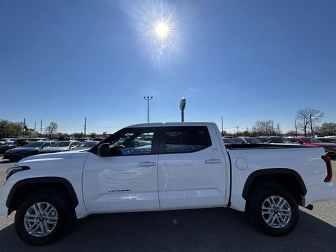 Used 2025 Toyota Tundra SR5 w/ SR5 Premium Package AWD/4WD image 4